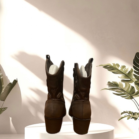 Brown Western Ankle Boots - Picture 4 of 5